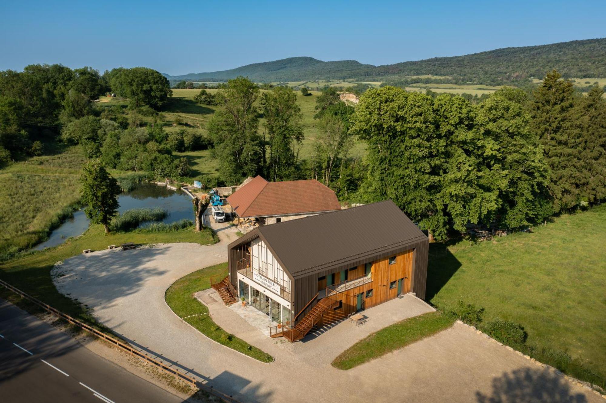 Hotel En Tilleul Pont-du-Navoy Zewnętrze zdjęcie